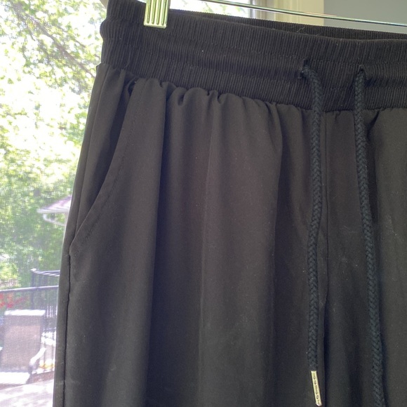 Black joggers - Picture 2 of 3